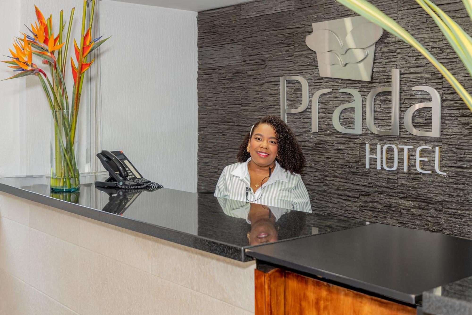 Hotel Prada Bello Bagian luar foto