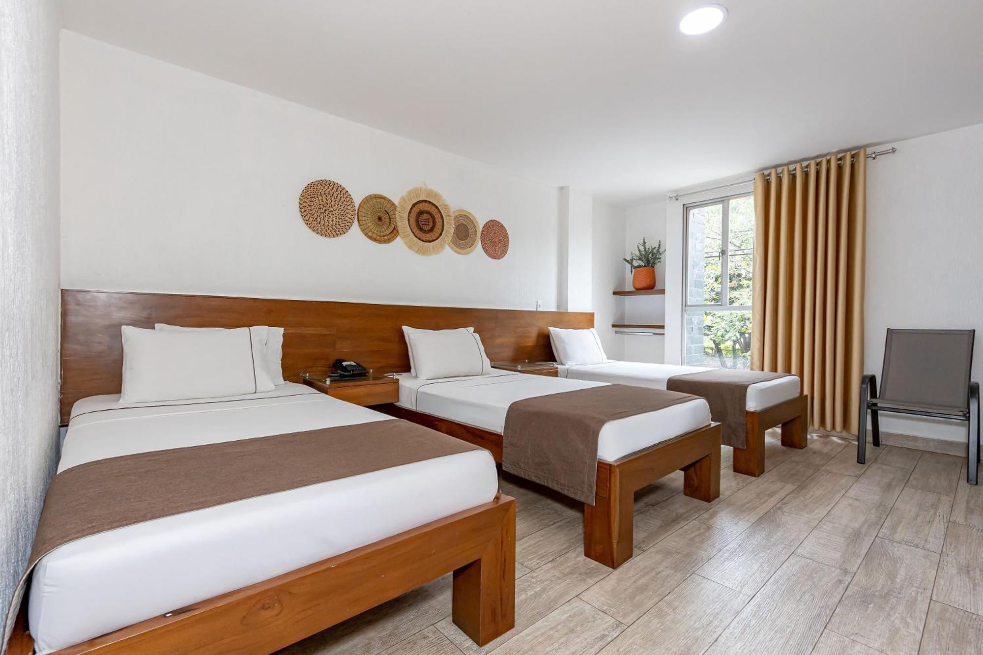 Hotel Prada Bello Bagian luar foto