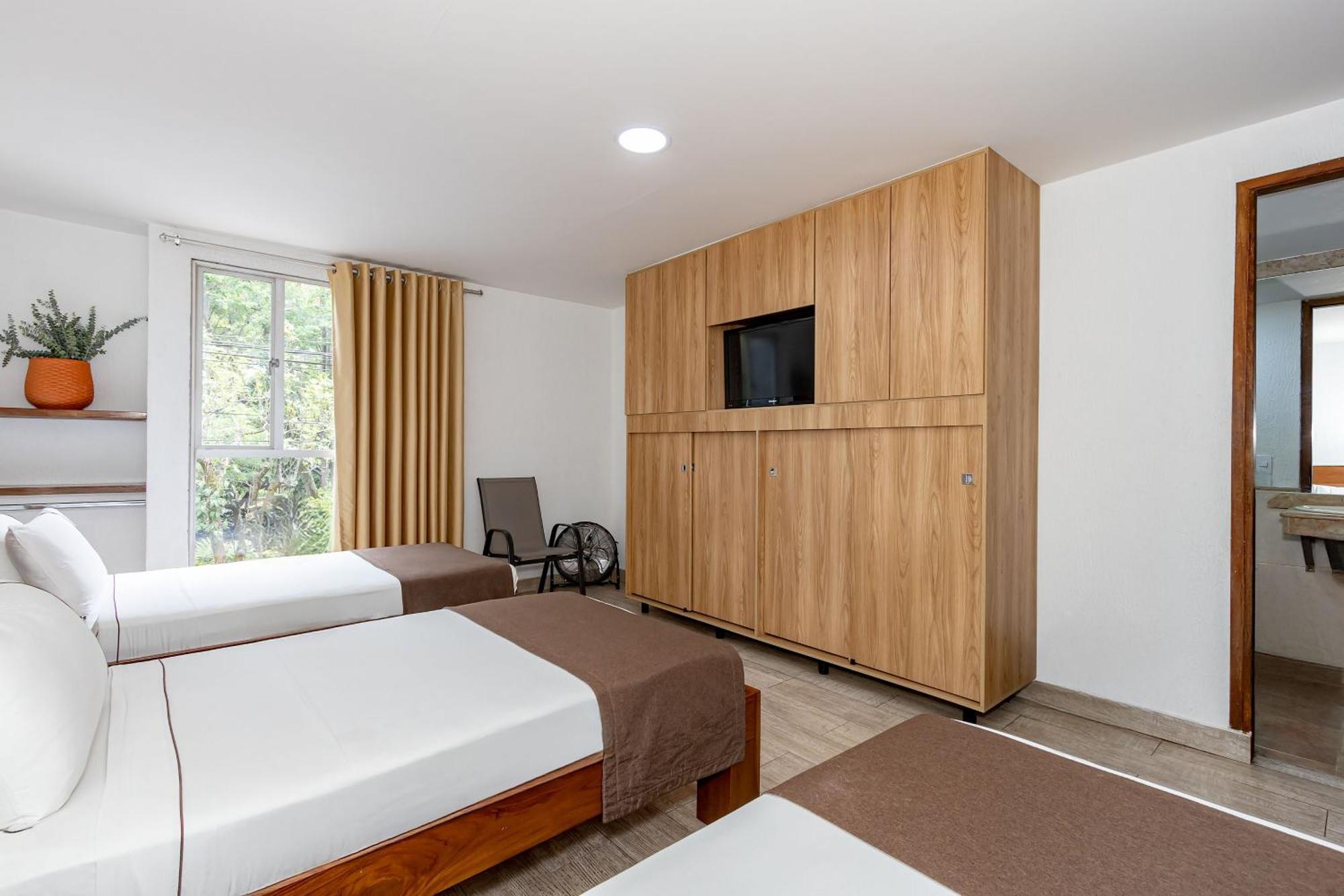 Hotel Prada Bello Bagian luar foto