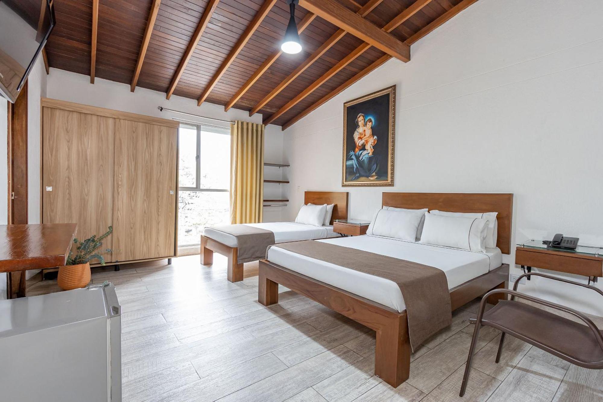 Hotel Prada Bello Bagian luar foto